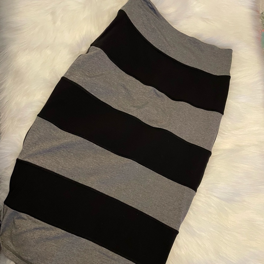 Lululemon Skirt size 6